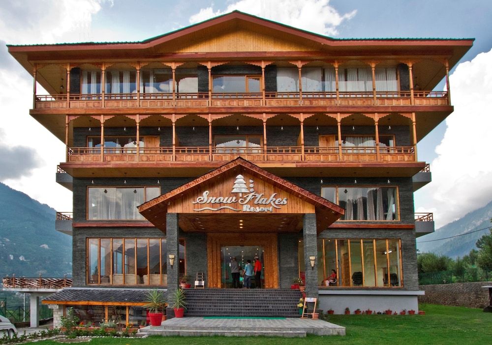 Snow Flakes Resort 1