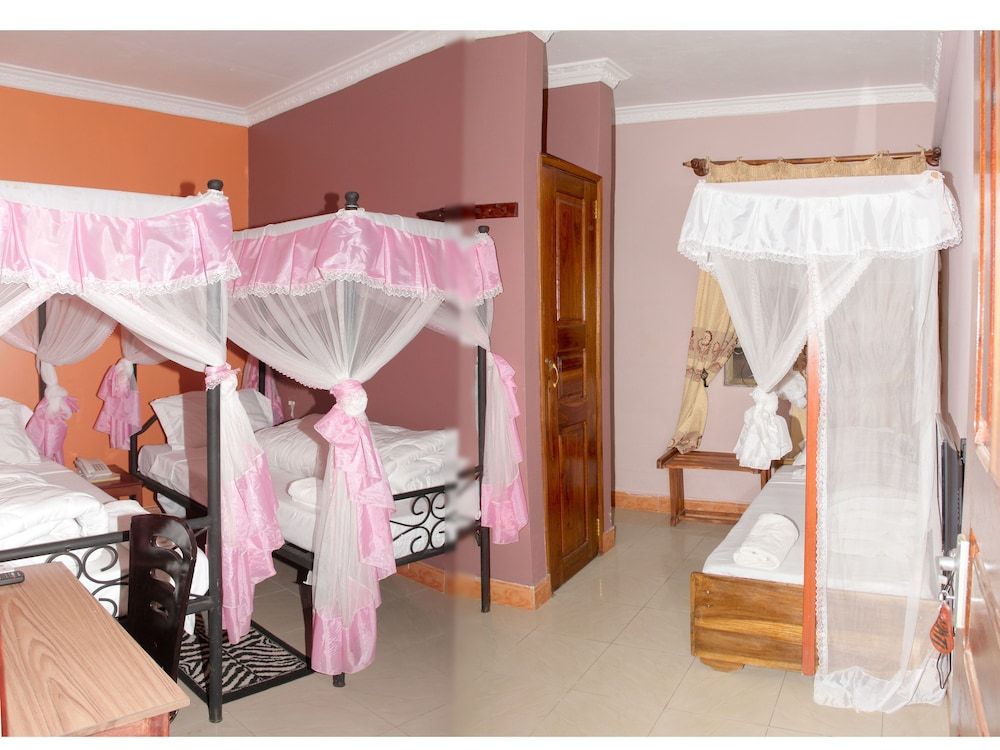 Arusha Giraffe Lodge 3