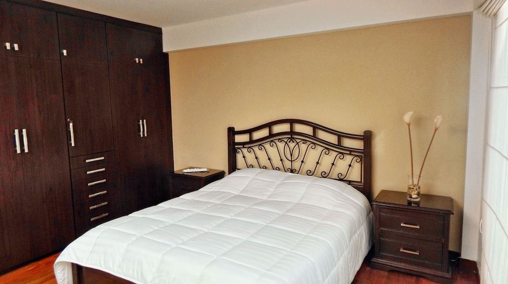 Minimalist Apartment 3