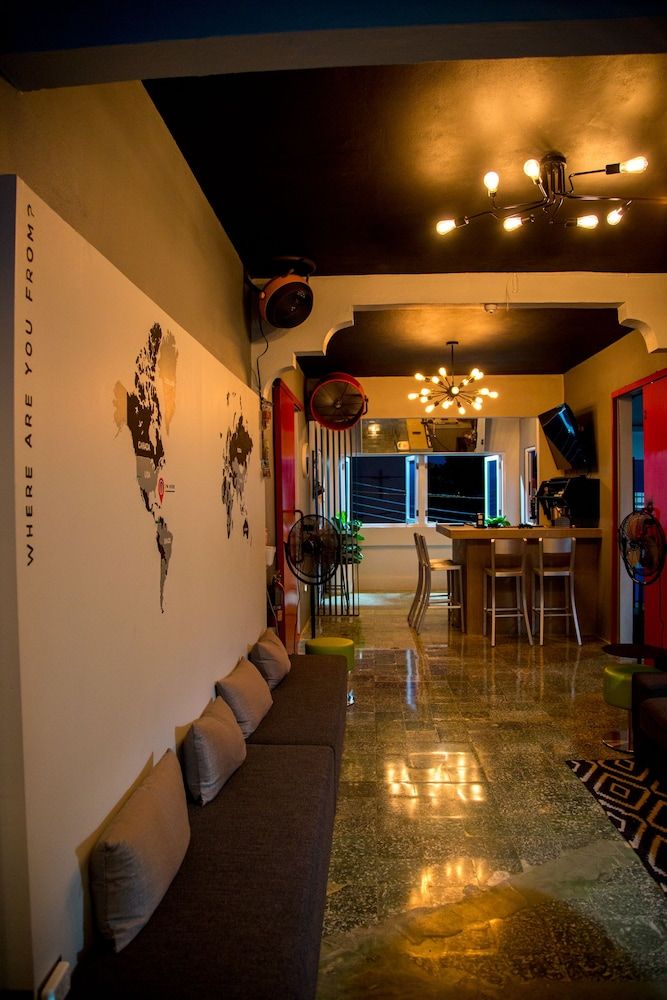 Nomada Urban Beach Hostel - Adults Only 3
