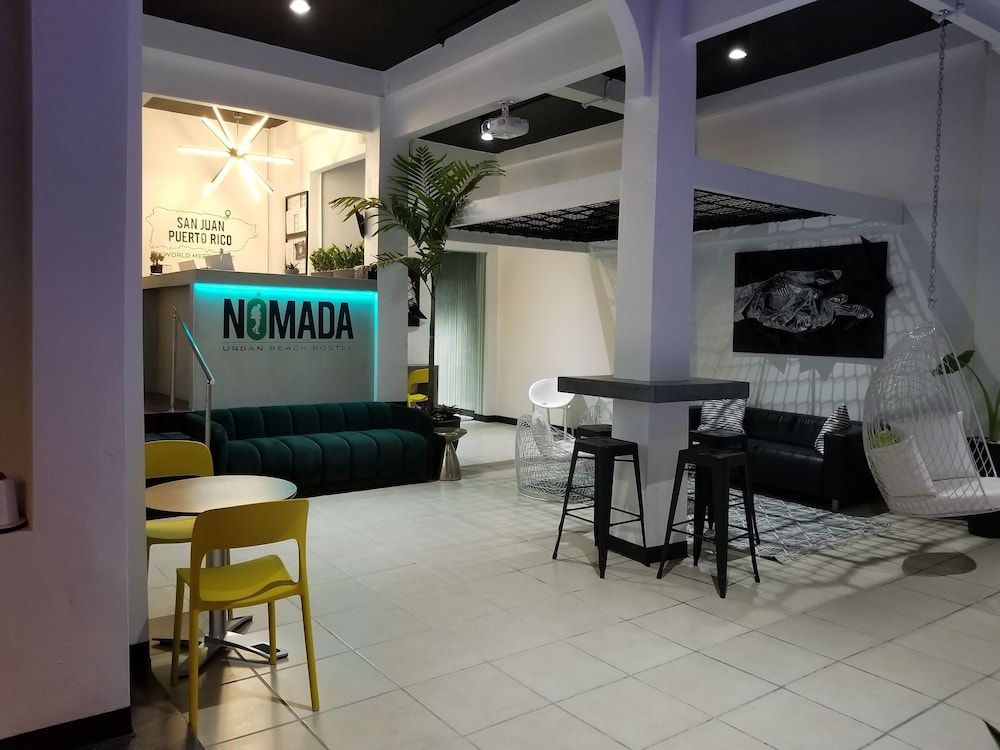 Nomada Urban Beach Hostel - Adults Only 2