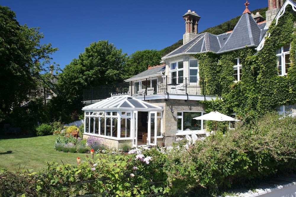 The Leconfield Hotel