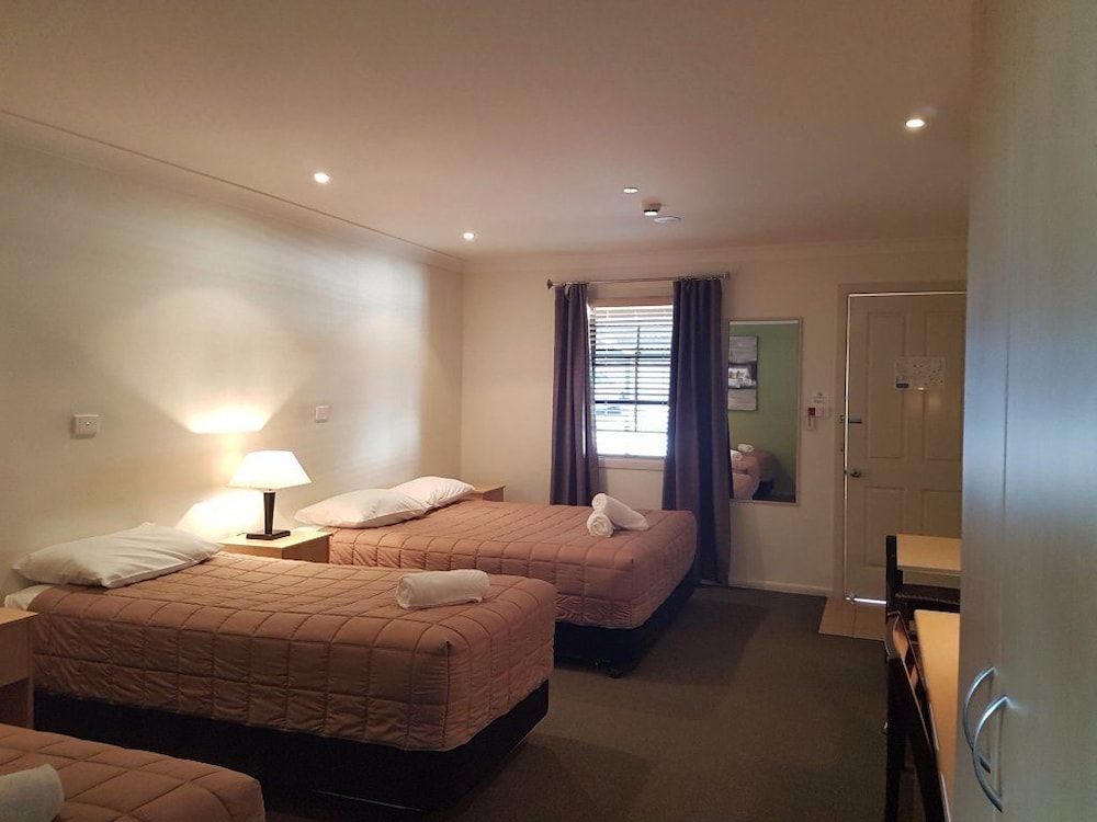 Tenterfield Tavern and Motor Inn 3