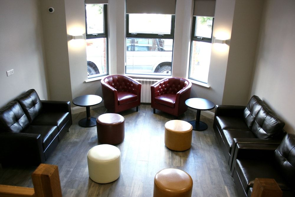 Westciti Caroco Aparthotel 2