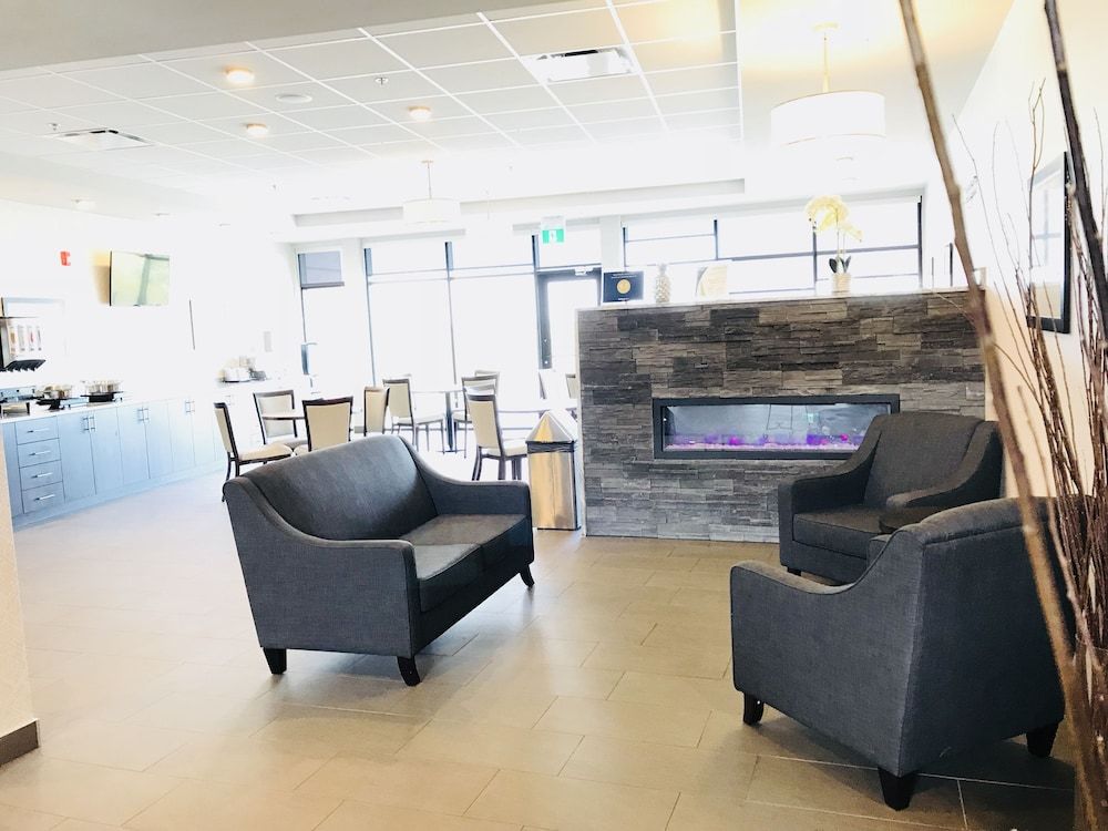 Paradise Inn and Suites Leduc/Edmonton International Airport