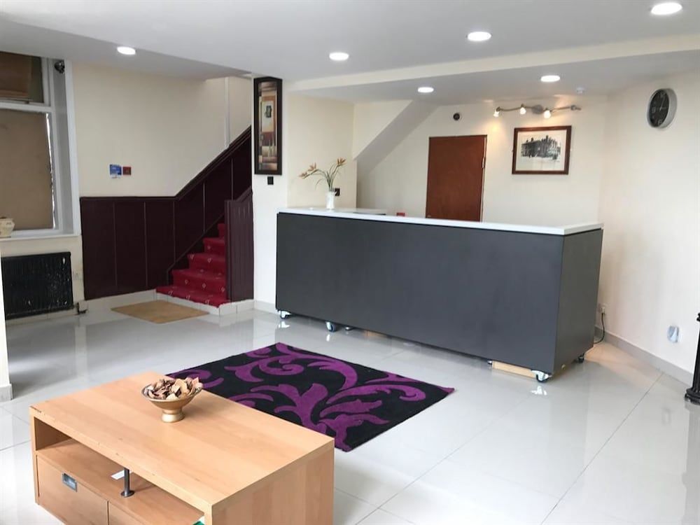 Assheton Arms Hotel 2