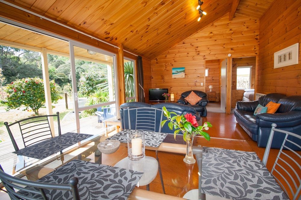 Tatahi Lodge Beach Resort 3