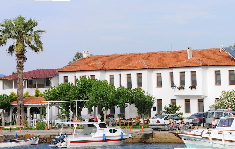 Teos Lodge Pansiyon & Restaurant