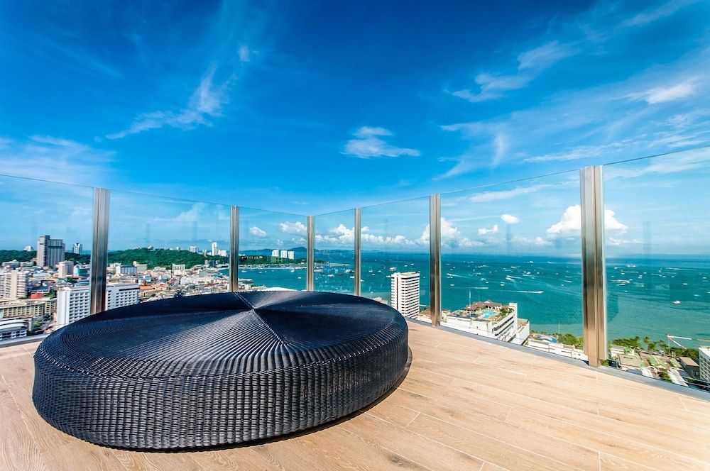 Central Pattaya Residence - The BASE Condo Pattaya 1