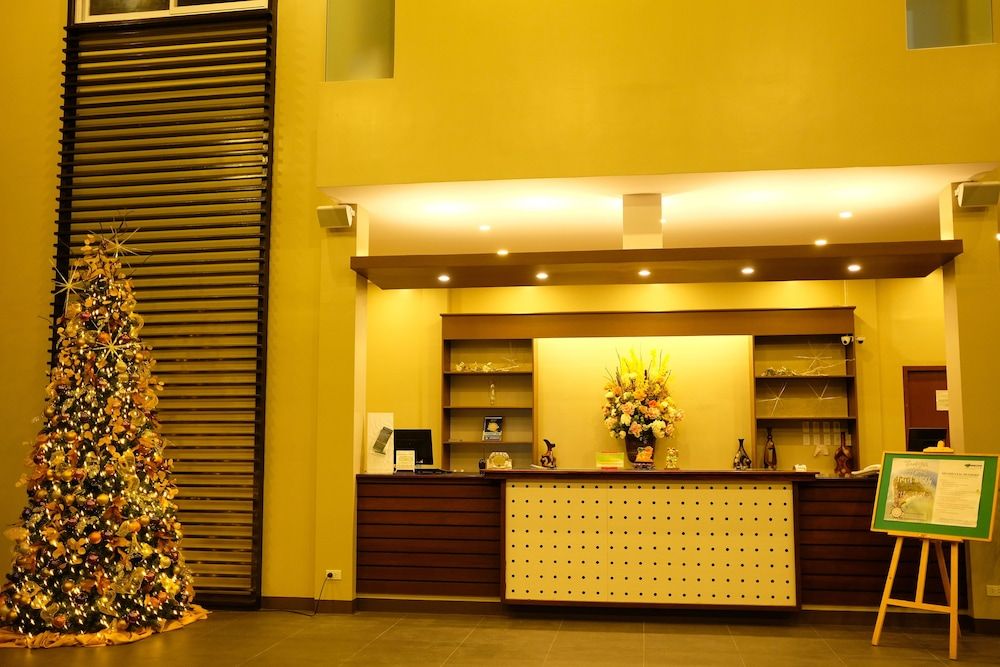 Seasons Hotel and Convention Center 3 Seasons Hotel and Convention Center 3