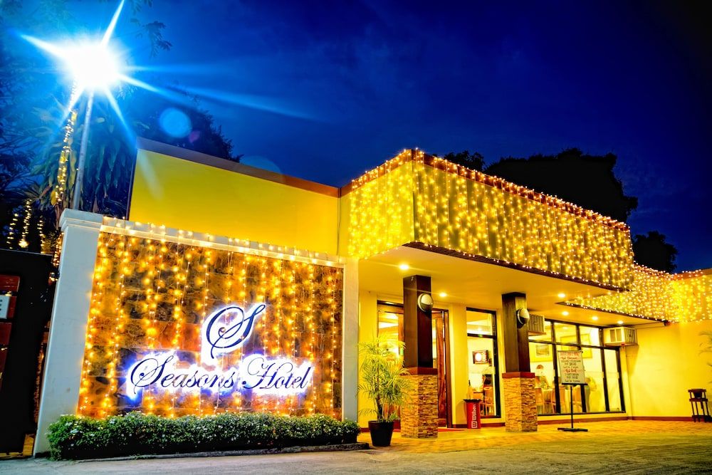 Seasons Hotel and Convention Center 1 Seasons Hotel and Convention Center 1