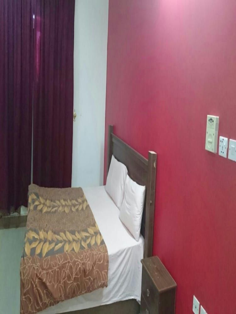 Al Eairy Furnished Apartments Hail 1