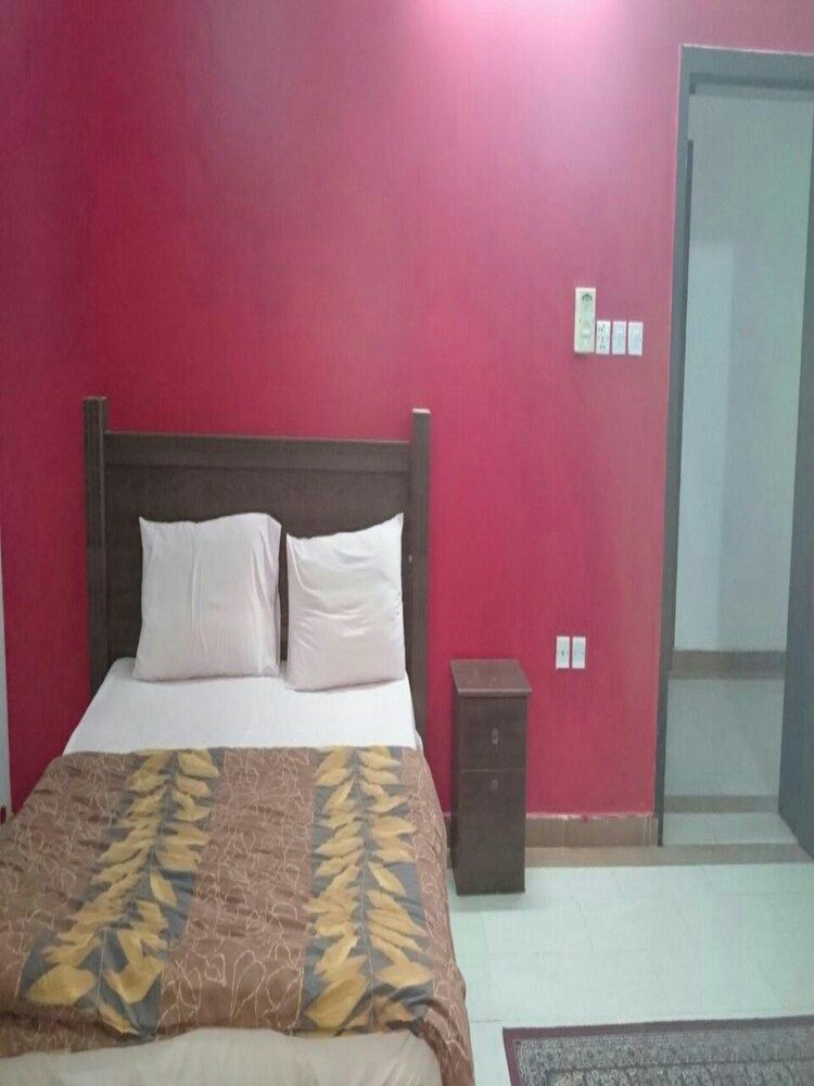 Al Eairy Furnished Apartments Hail 4 3