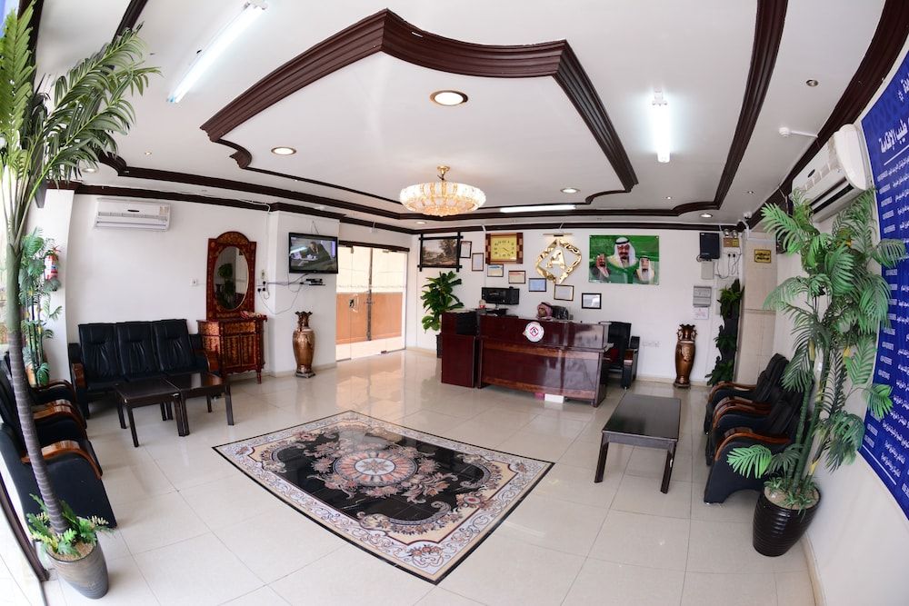 Al Eairy Furnished Apartments Dammam 4 3