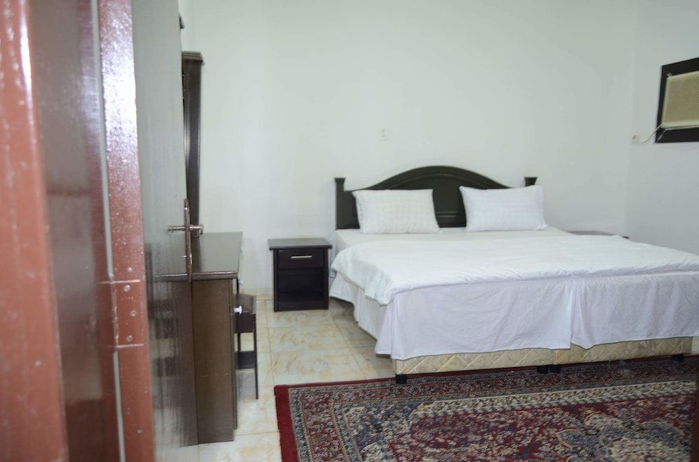 Al Eairy Furnished Apartments Nariyah 3 3