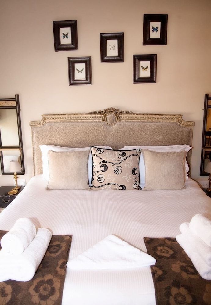 The White Hart Somerton 3