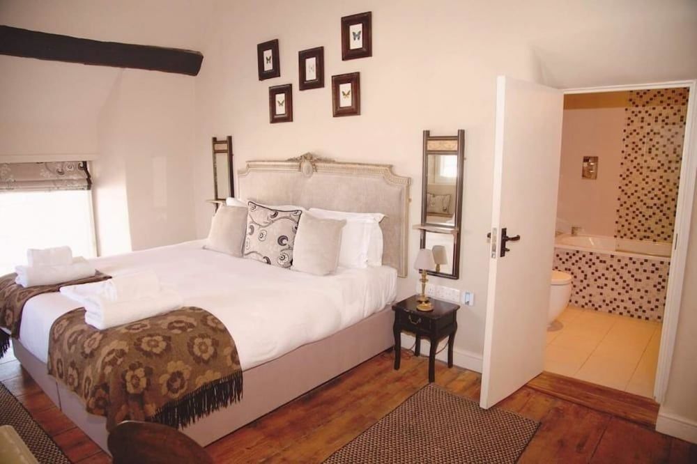 The White Hart Somerton 2