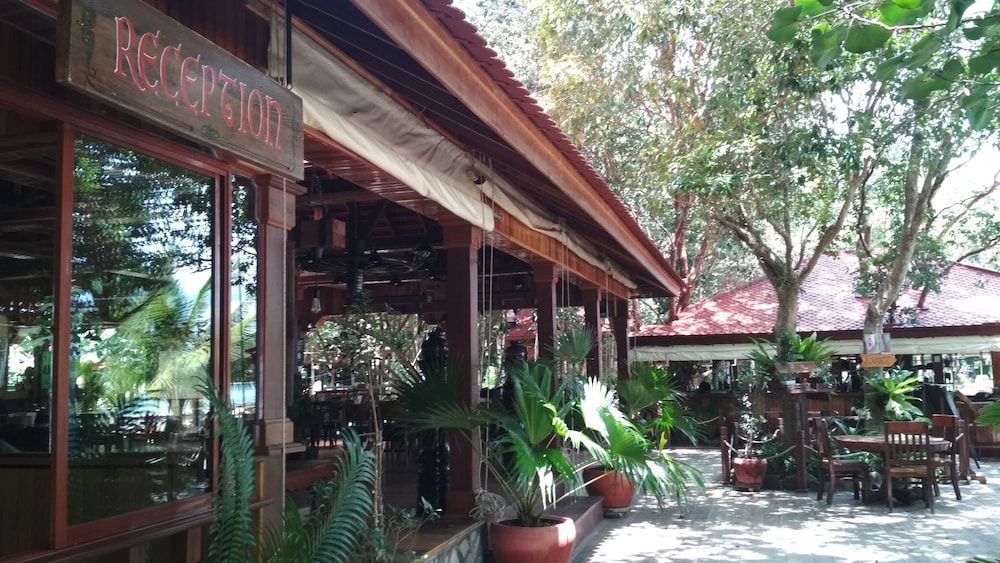 Tree House Bungalows Resort 2