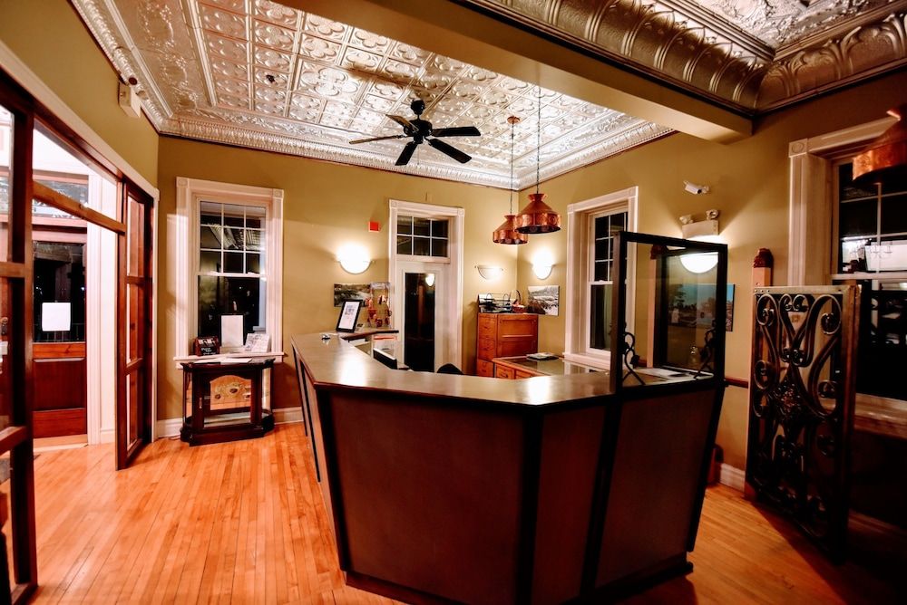 The Burleigh Falls Inn & Suites 2