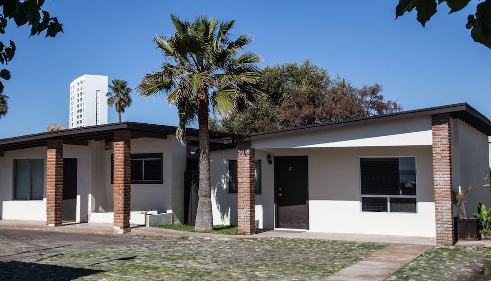 California Villas y Hotel 2