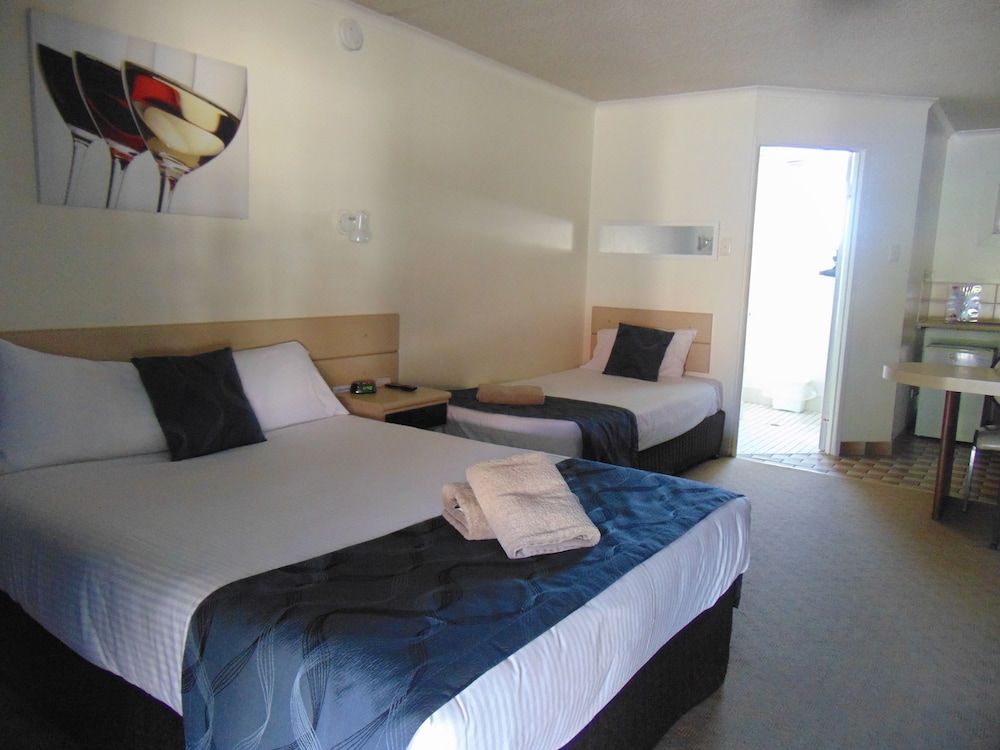Rockhampton Court Motor Inn 3