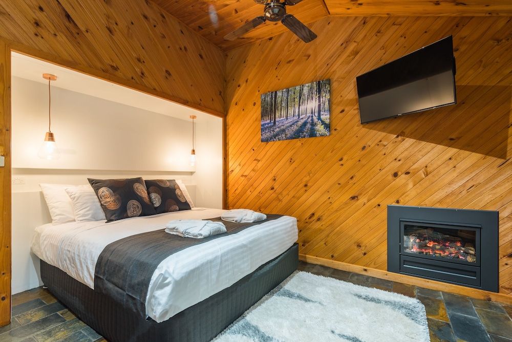 Waterfall Springs Retreat 3