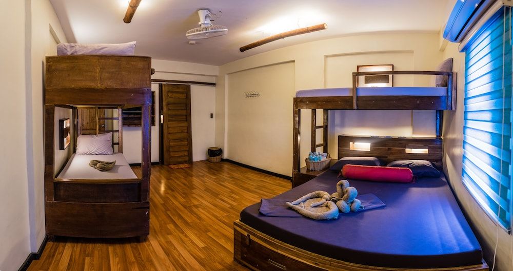 Outpost Beach Hostel - Adults Only 3 Outpost Beach Hostel - Adults Only 3