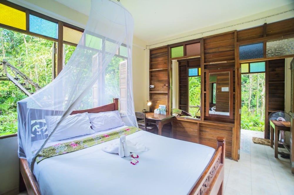 Art's Riverview Lodge 3