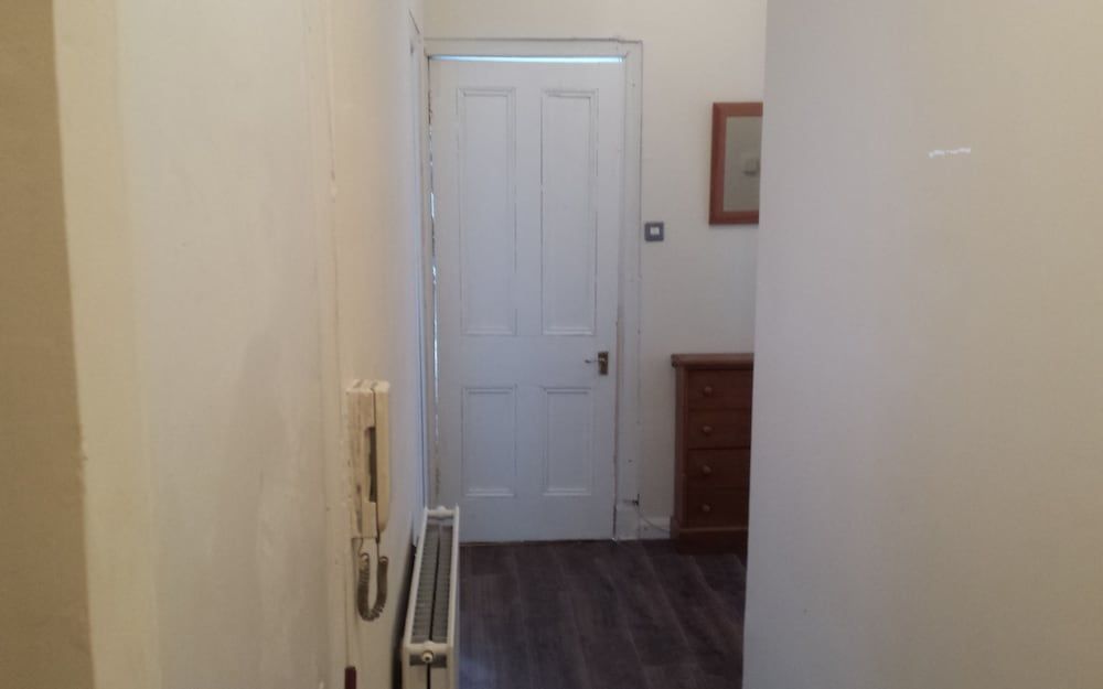 Glasgow Hampden Tenement Flat 2