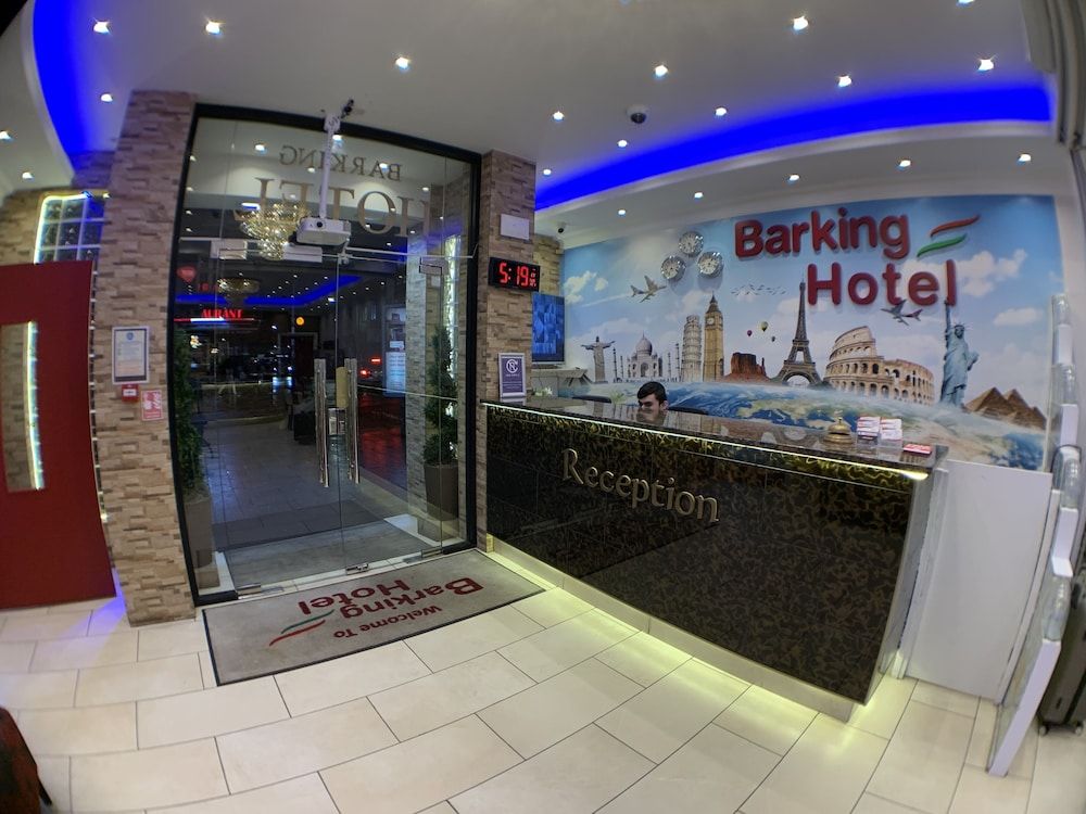 Barking Hotel 2