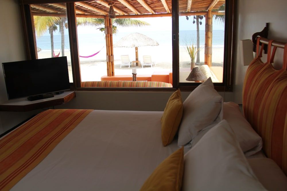 Punta Sal Suites & Bungalows Resort 3