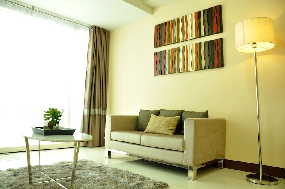 CSuites at Two Central Residences 3