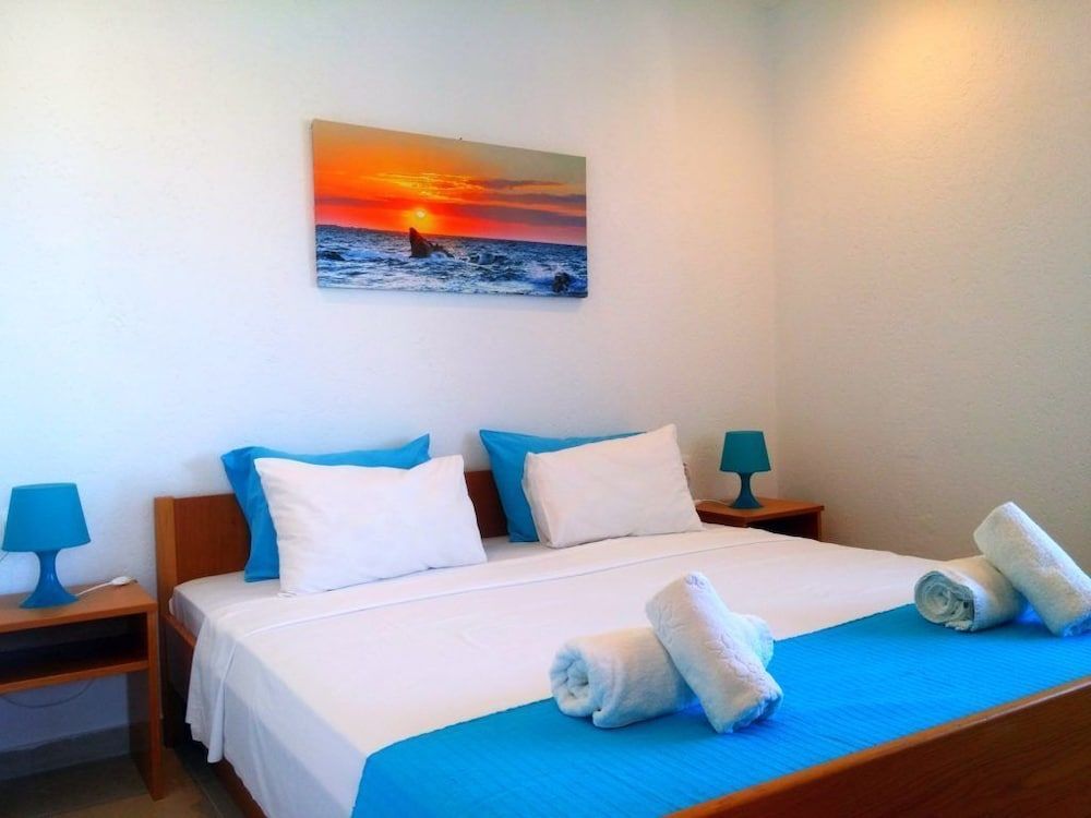 Salonikiou Beach Deluxe Apartments