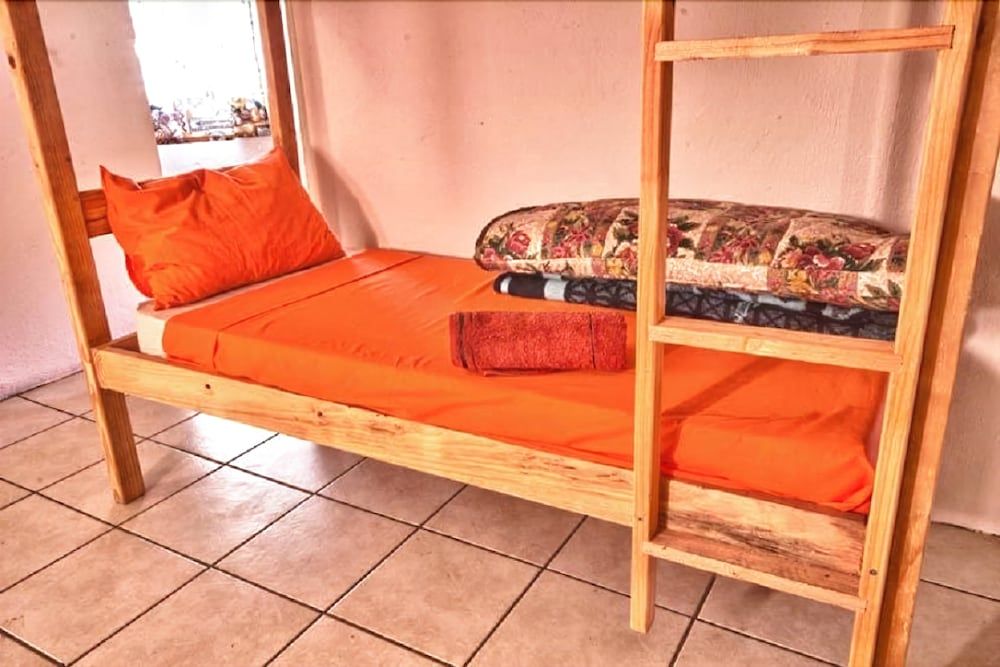 Sheris Lodge and Backpackers 2