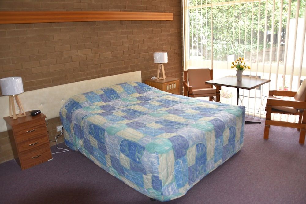 COROWA GATEWAY MOTEL