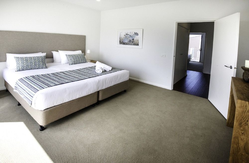 Phillip Island Towers 2