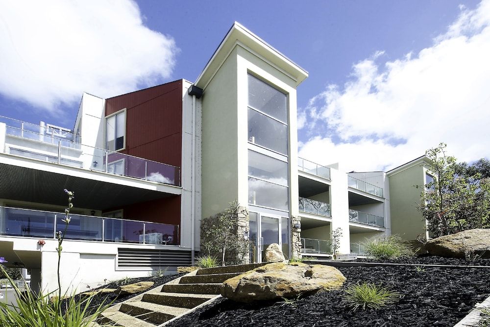 Phillip Island Towers 1