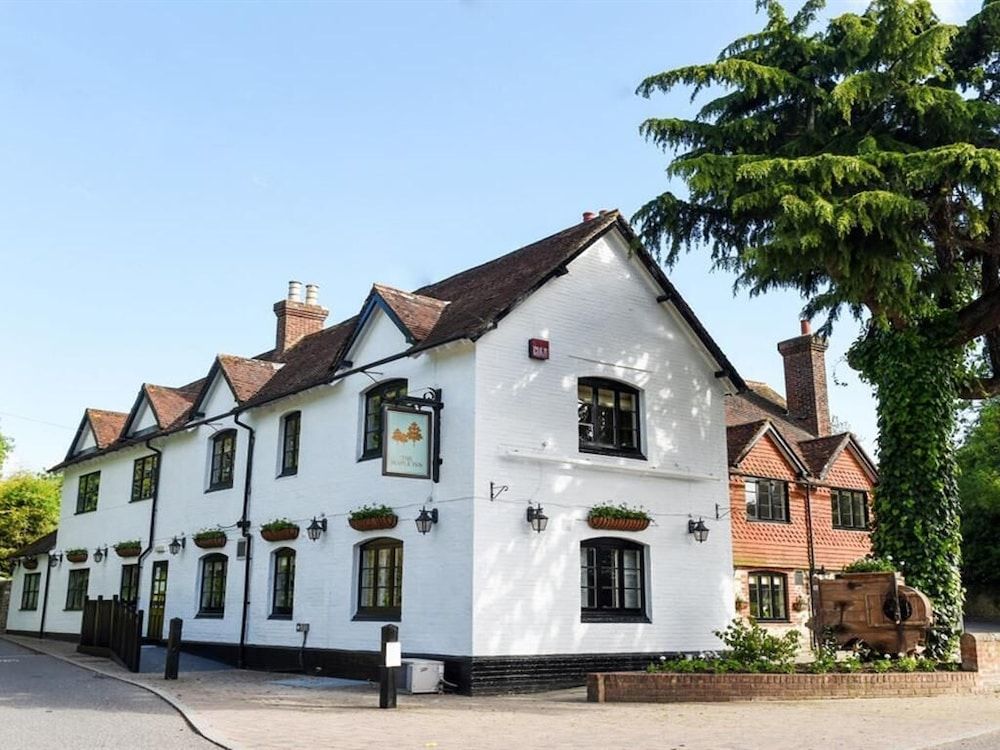 The Village Inn Buriton