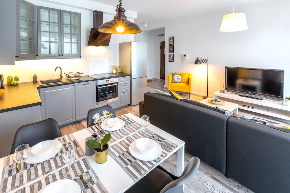 Friendhouse Apartments - Train Station Area 1