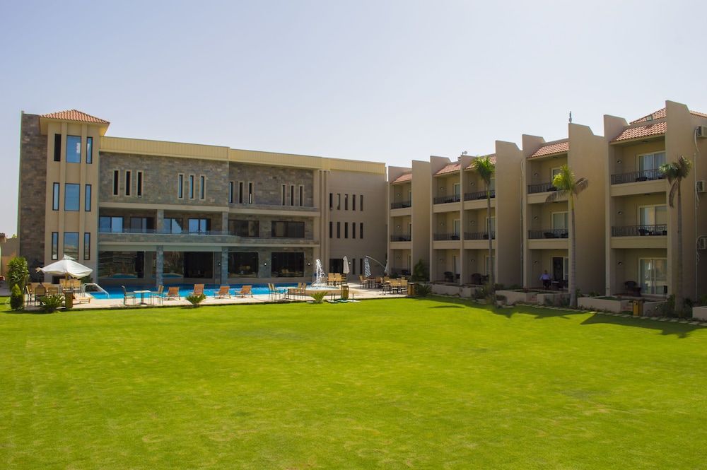 Panacea Hotel Borg El Arab