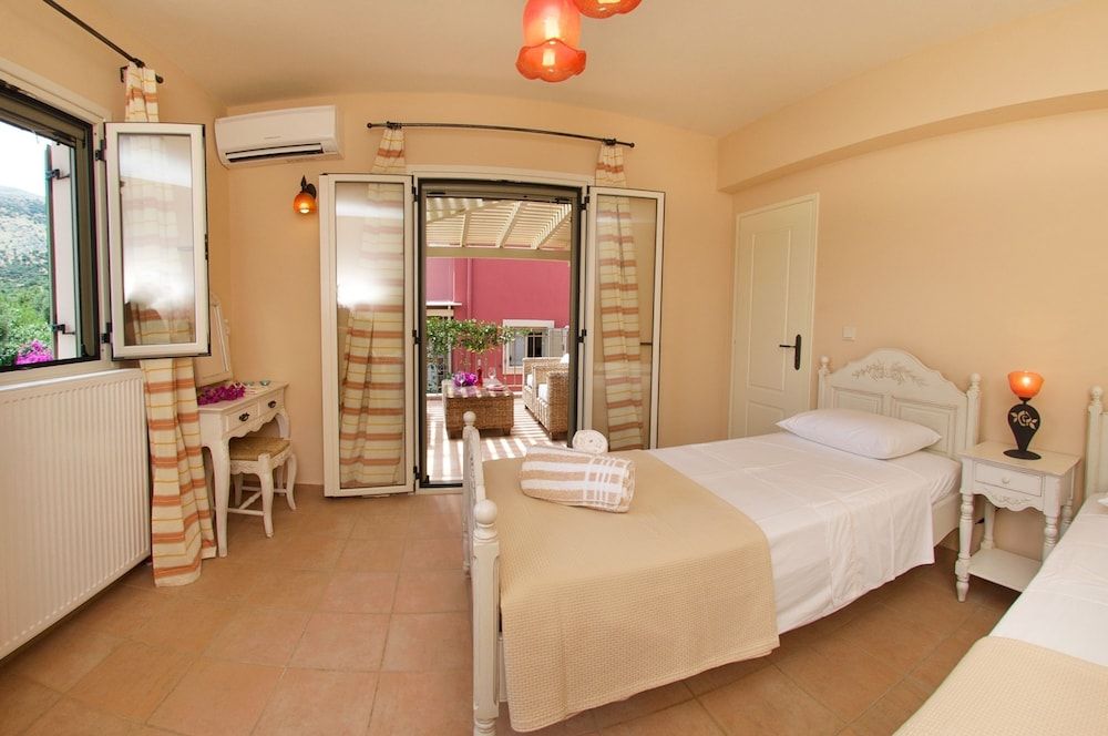 Stamoulis Villas 3