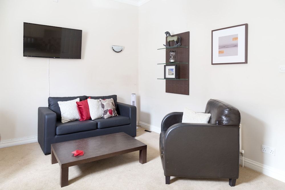 Norwich Street Apartments (Peymans) 1