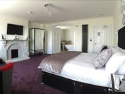 Ship Leopard Boutique Hotel