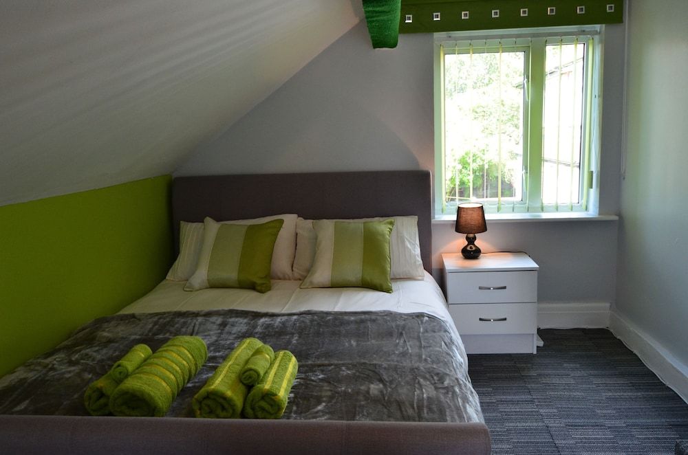 Old Trafford Guest House 3