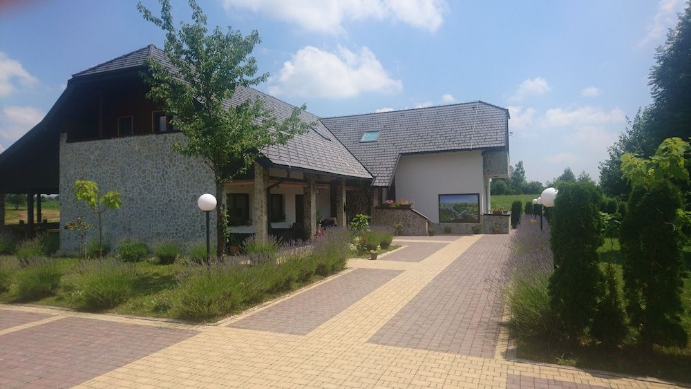 Villa Stone 4 étoiles à Rakovica