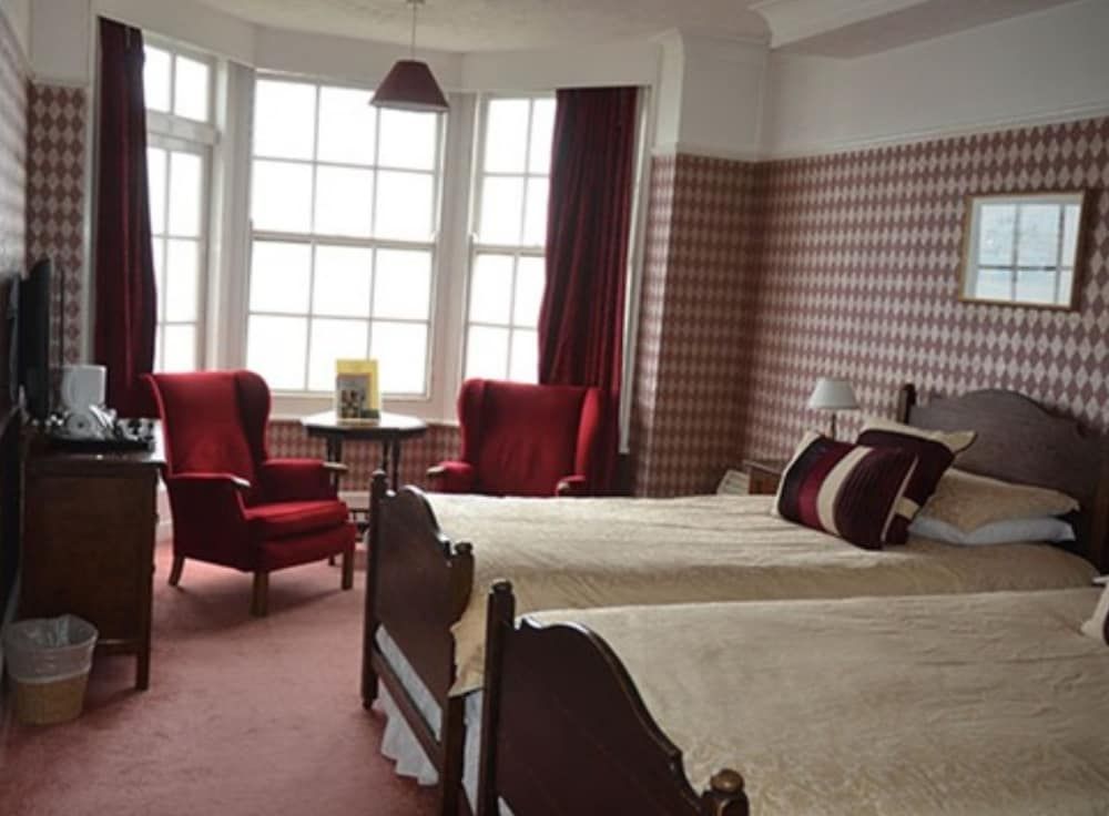 Walpole Bay Hotel & Museum 2