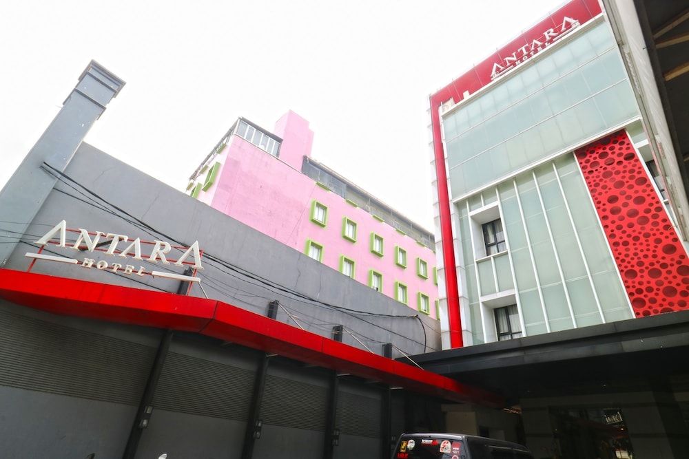 Super OYO 90244 Hotel Antara 2 estrellas en Jakarta