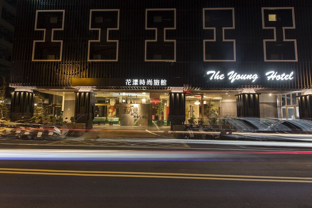 The Young Hotel 2 estrelas em Zhubei