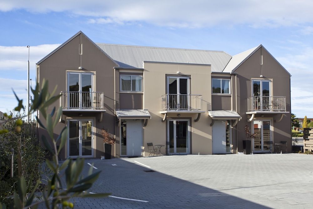 Highfield Mews Motel