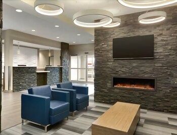 Days Inn & Suites by Wyndham Warman Legends Centre 3